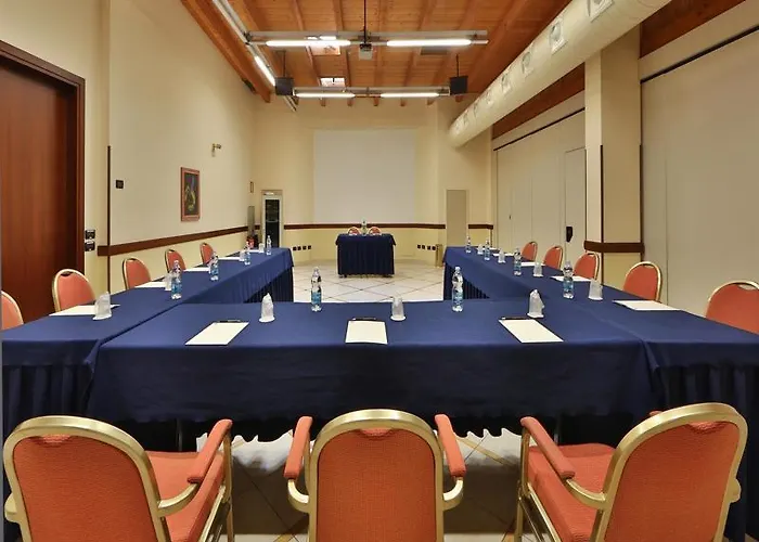 Western Classic فندق