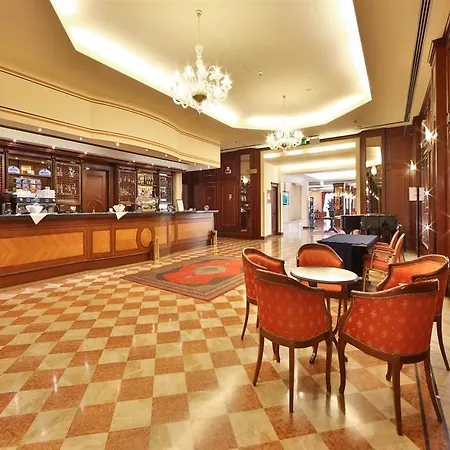 Western Classic Hotel 4*