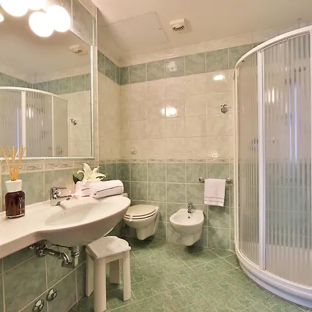 Western Classic Hotel