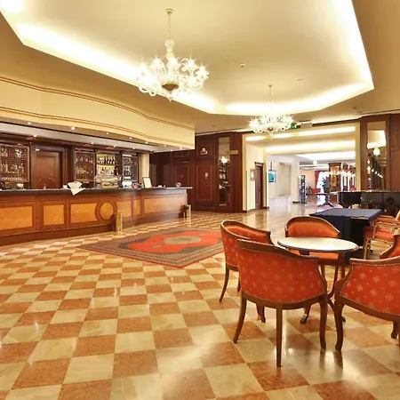 Western Classic Hotel 4*