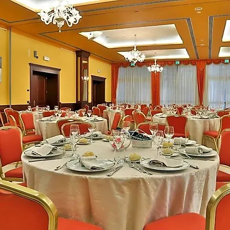 Ξενοδοχείο Western Classic 4*