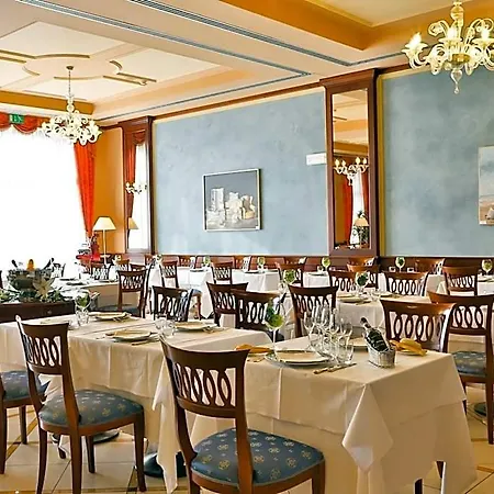 Ξενοδοχείο Western Classic 4*