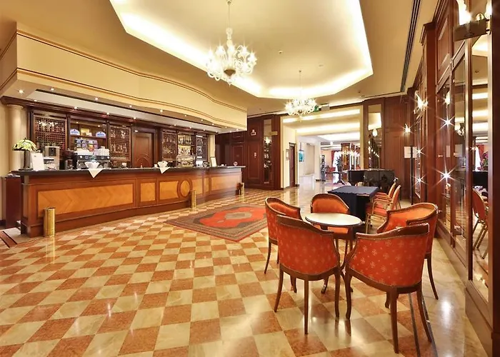 Western Classic Hotel 4*